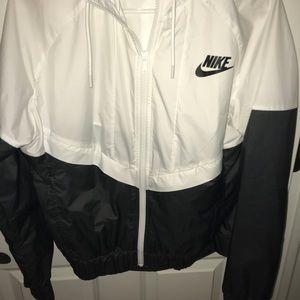 Nike Women’s Windbreaker